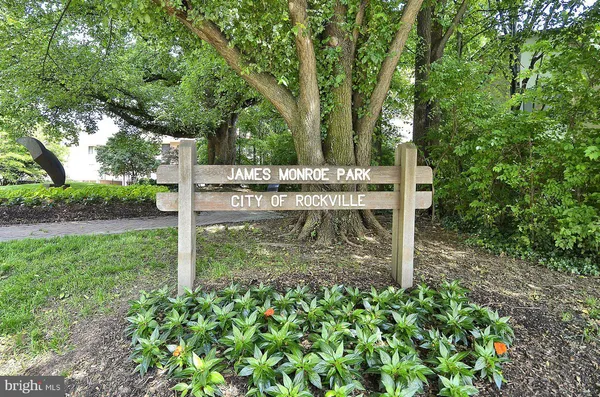 $309,999 | 150 Monroe Street, Unit 302, Rockville, MD 20850
