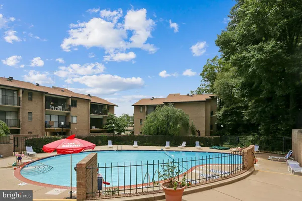 $309,999 | 150 Monroe Street, Unit 302, Rockville, MD 20850