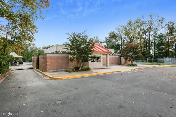 $309,999 | 150 Monroe Street, Unit 302, Rockville, MD 20850