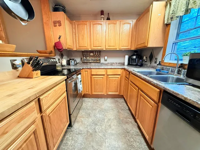 $308,000 | 223 Chestnut Street, Claremont, NH 03743