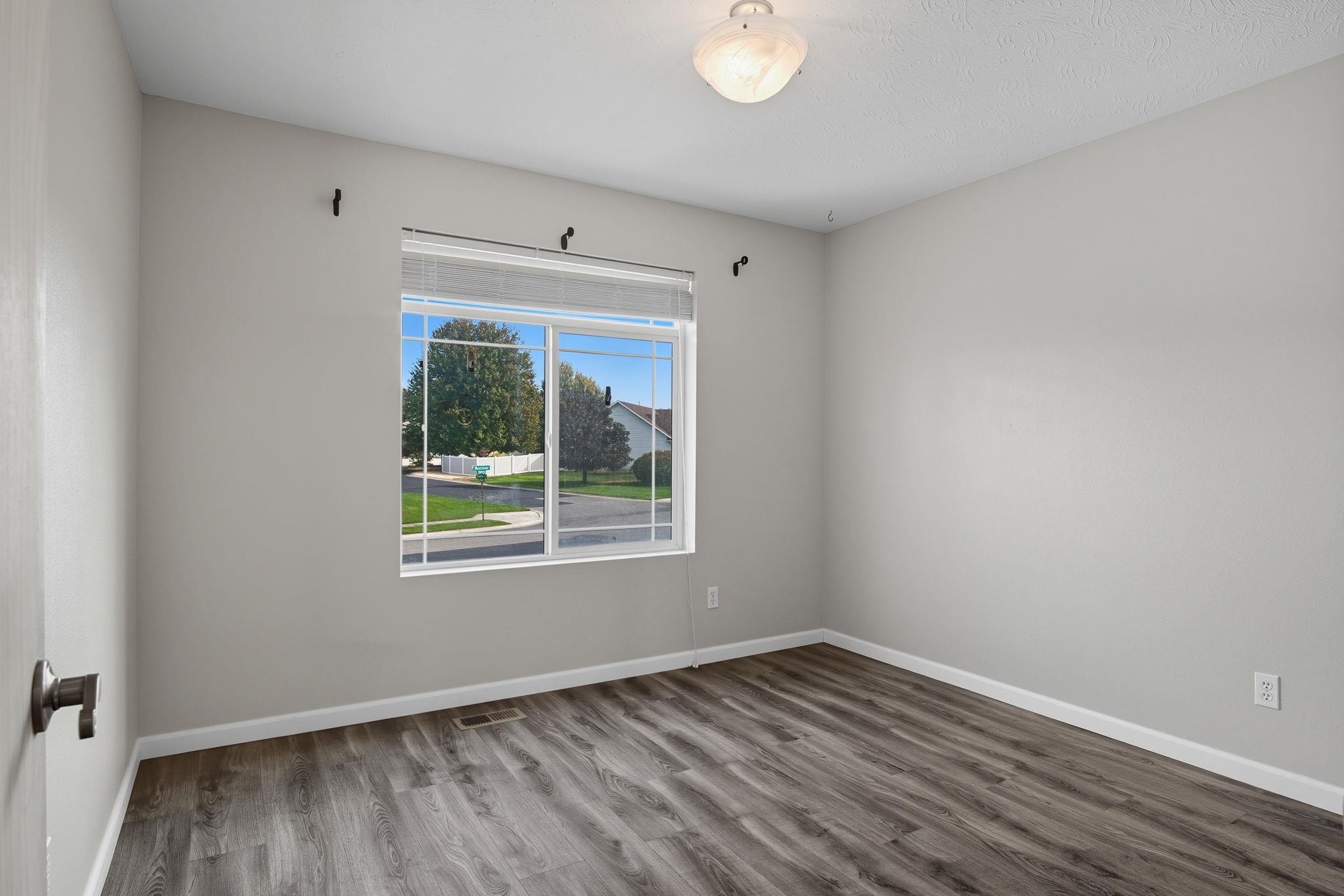 2830 West Westover Road Spokane, WA 99208 - Photo 12 of 48