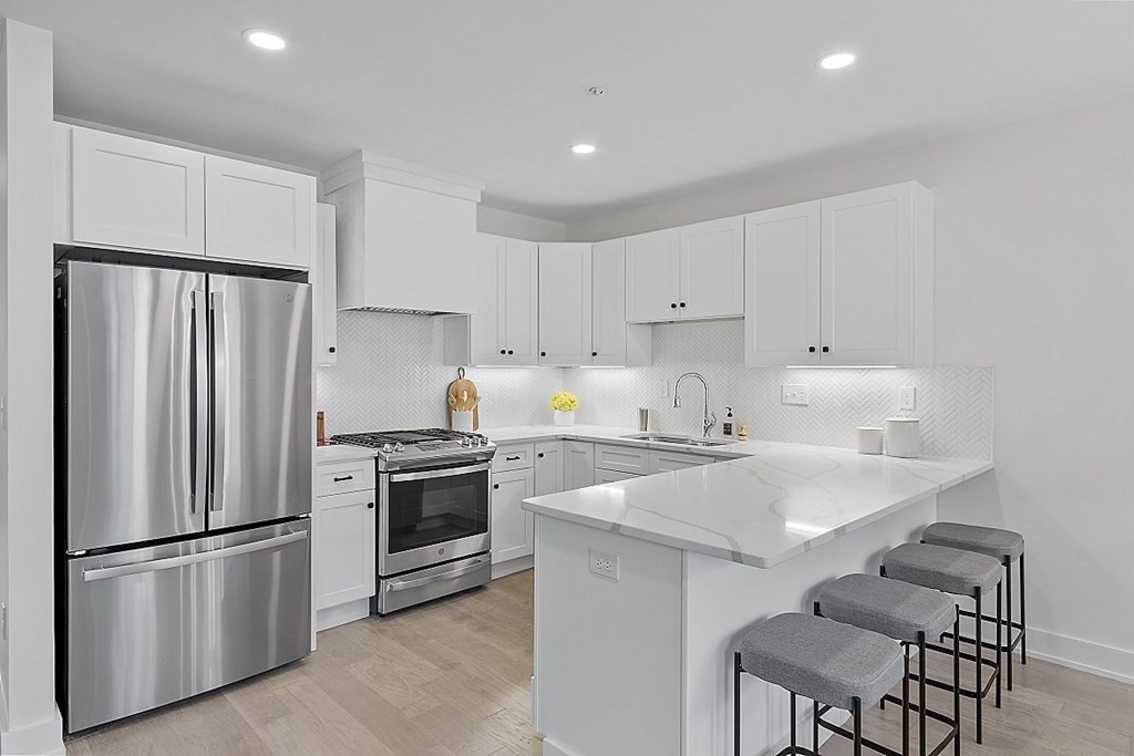 100 Albion Road, Unit 403 Bedford, MA 01730 - Photo 33 of 37 Gallery Image 33