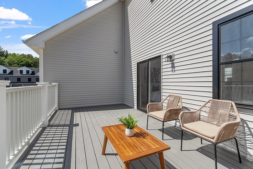 100 Albion Road, Unit 403 Bedford, MA 01730 - Photo 8 of 37 Gallery Image 8