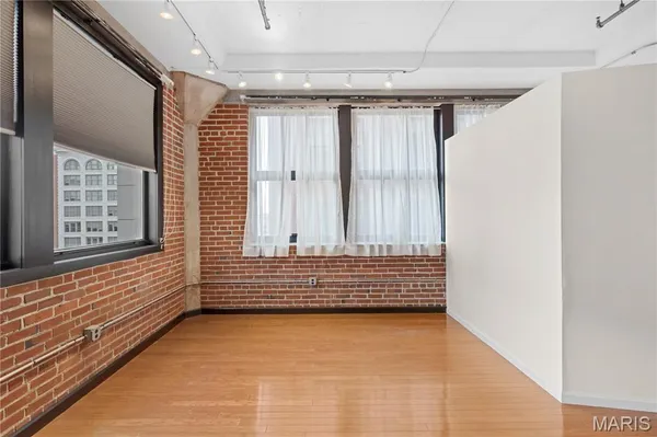 $193,000 | 1619 Washington Avenue, Unit 704, St. Louis, MO 63103