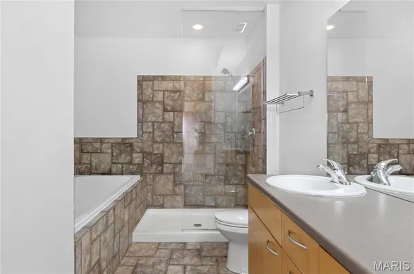 $193,000 | 1619 Washington Avenue, Unit 704, St. Louis, MO 63103