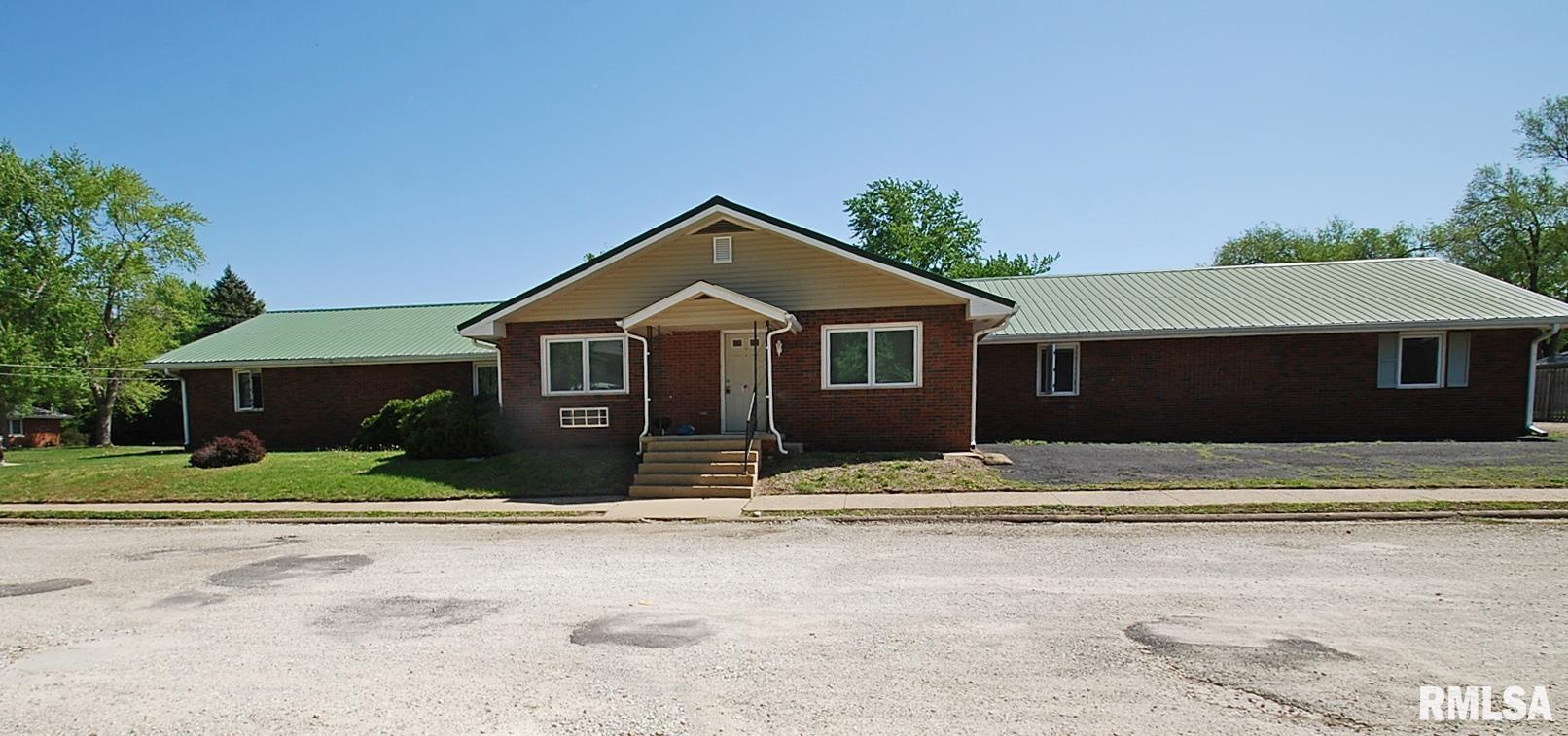 1904 Sheridan Road Pekin, IL 61554 - Photo 3 of 11