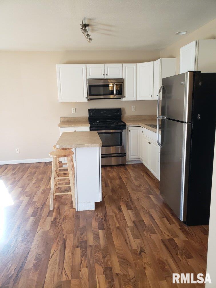 1904 Sheridan Road Pekin, IL 61554 - Photo 7 of 11