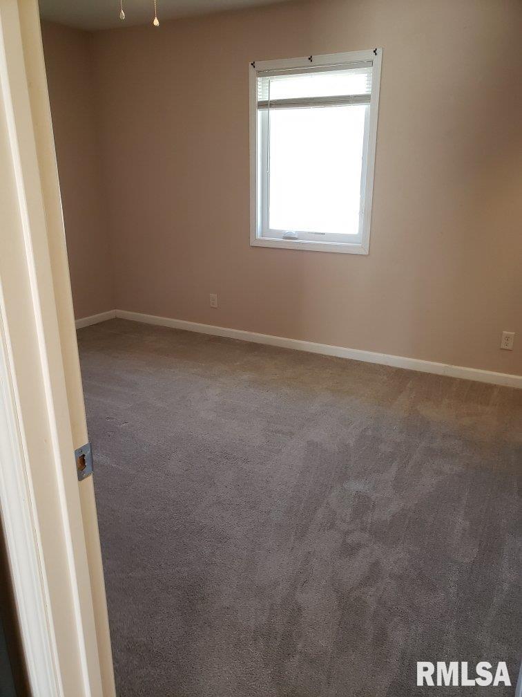 1904 Sheridan Road Pekin, IL 61554 - Photo 8 of 11