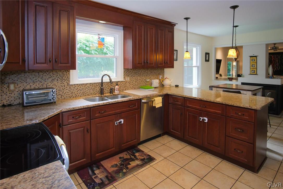 3618 Oakland Road Bethlehem, PA 18020 - Photo 14 of 48 Gallery Image 14