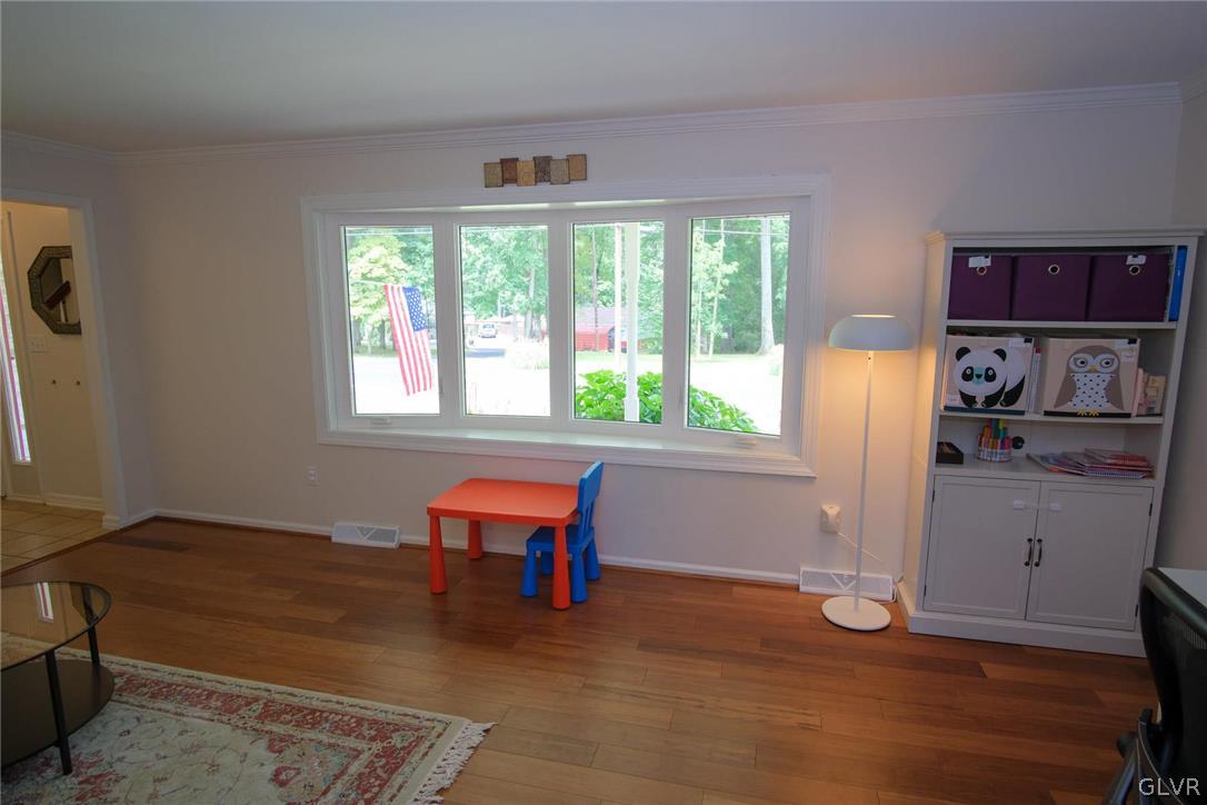 3618 Oakland Road Bethlehem, PA 18020 - Photo 8 of 48 Gallery Image 8