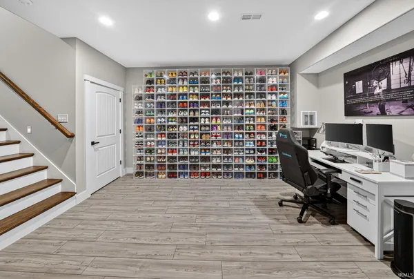 $749,900 | 11153 Albany Ridge Drive, Osceola, IN 46561