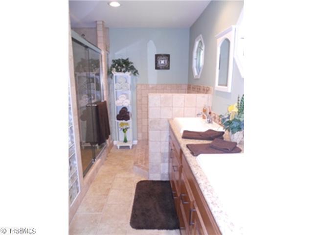 1324 Florida Street High Point, NC 27262 - Photo 8 of 8 Master Bath/Spa.