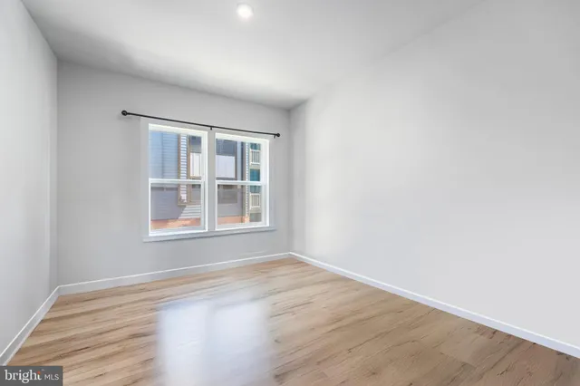 $470,000 | 4395 Peach Lily Lane, Unit 311, Chantilly, VA 20151