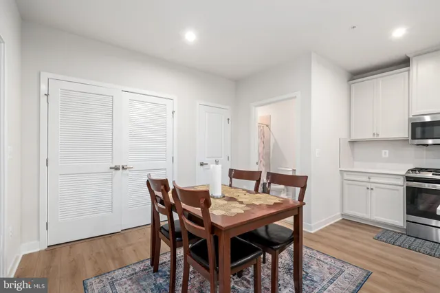 $470,000 | 4395 Peach Lily Lane, Unit 311, Chantilly, VA 20151