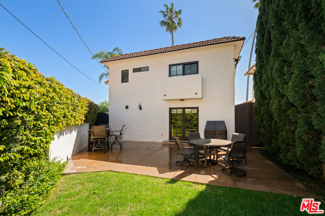 697 Washington Boulevard Marina del Rey, CA 90292 - Photo 12 of 18