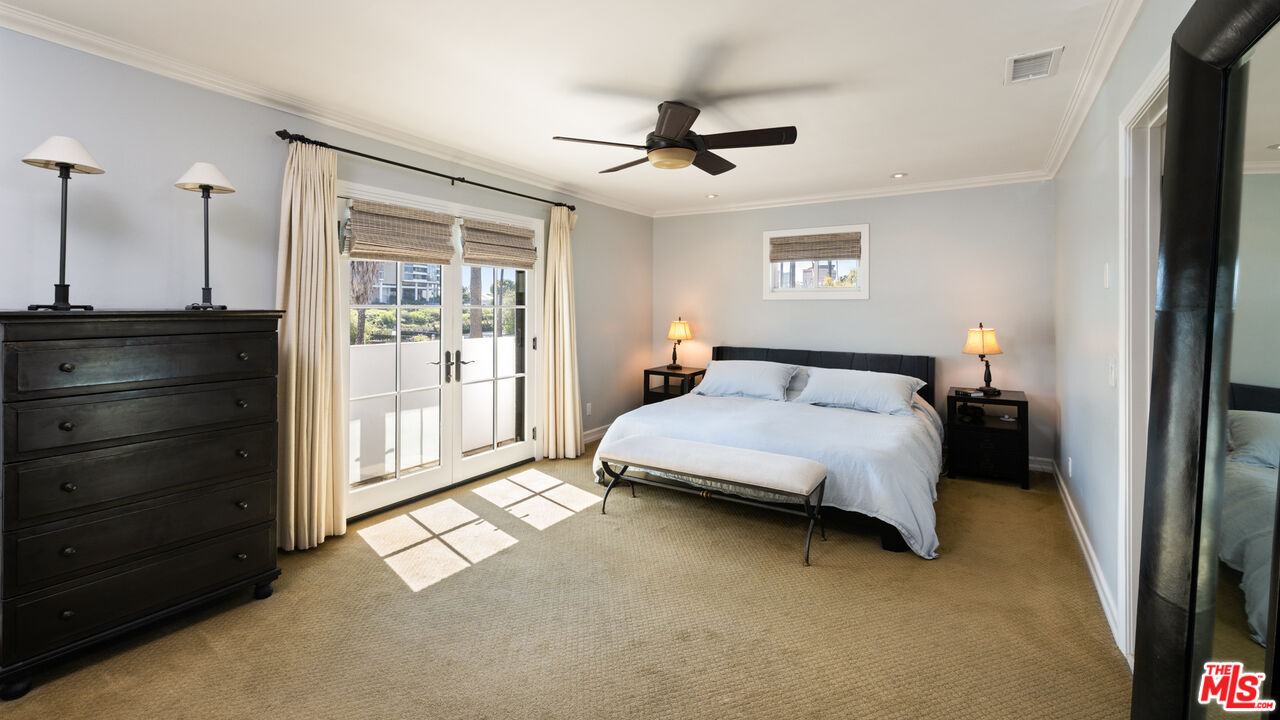 697 Washington Boulevard Marina del Rey, CA 90292 - Photo 13 of 18