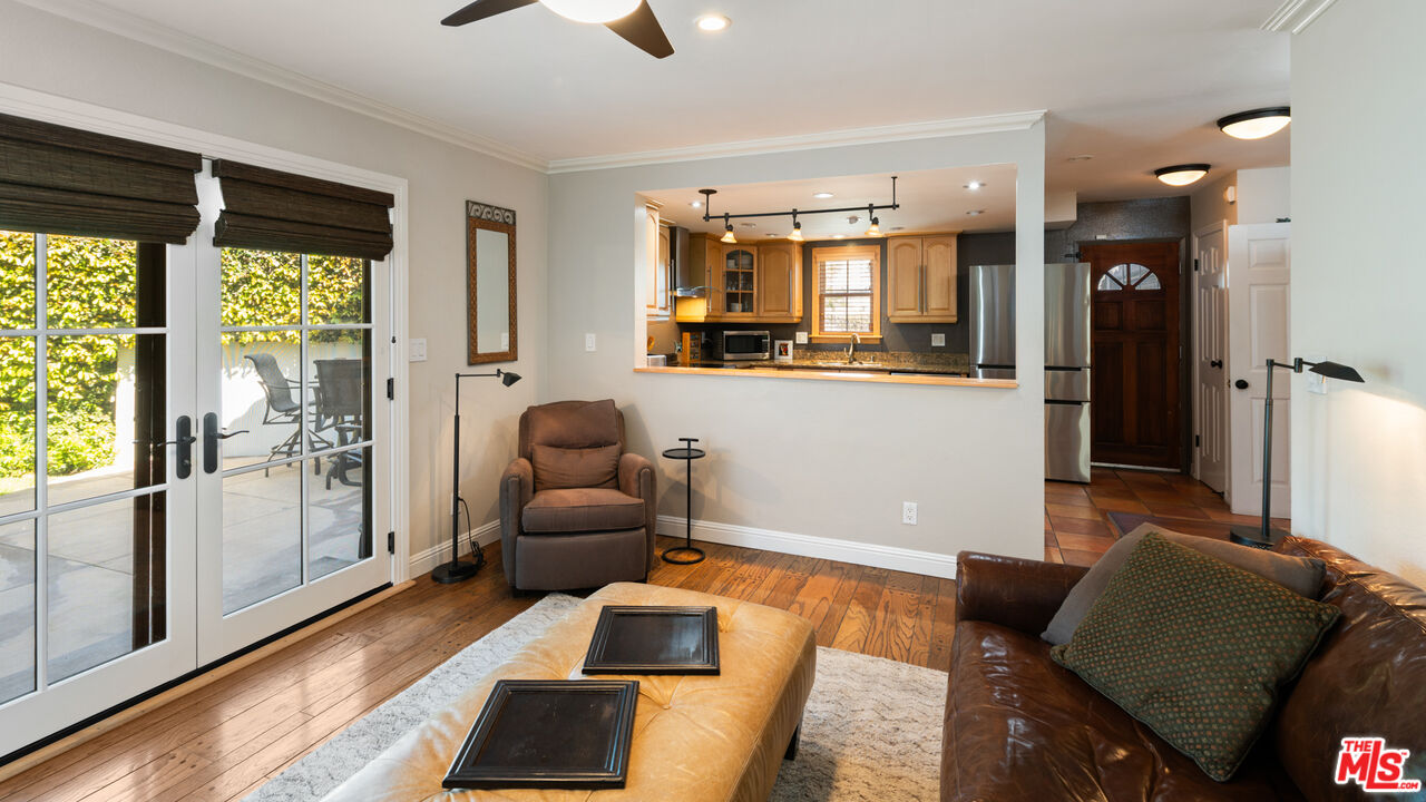 697 Washington Boulevard Marina del Rey, CA 90292 - Photo 10 of 18