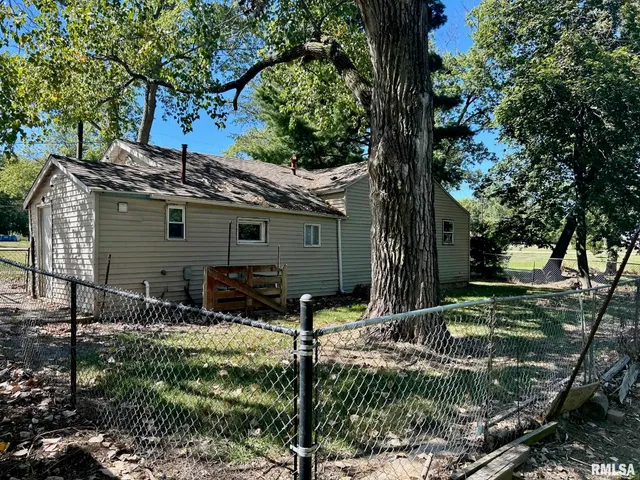 $39,900 | 3020 South Laura Street, Decatur, IL 62521