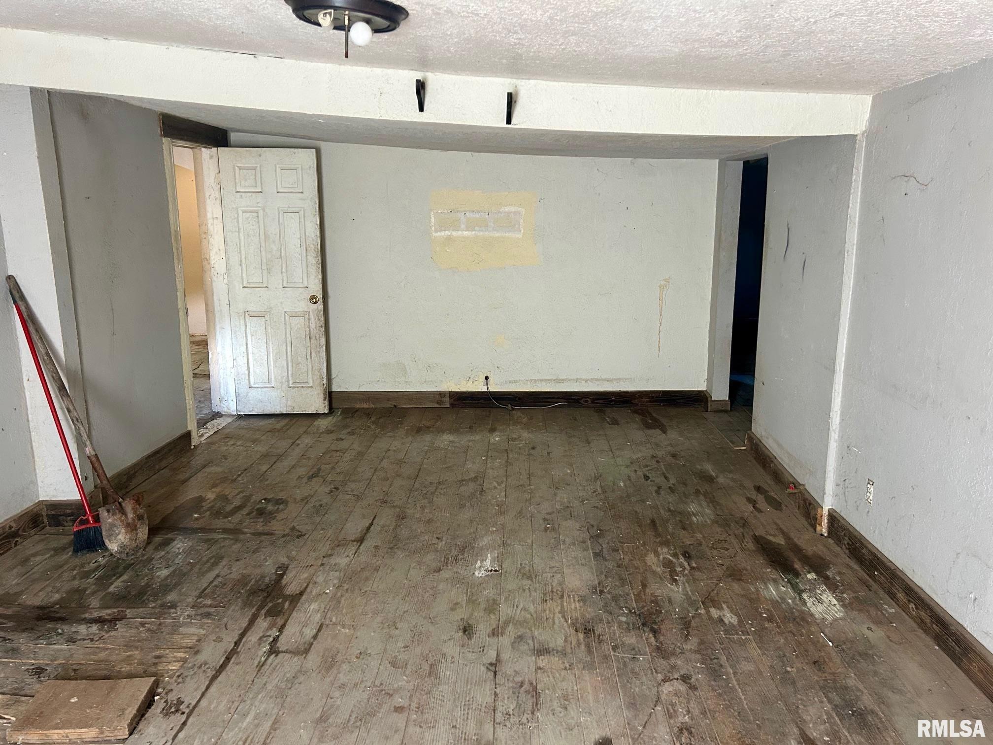 3020 South Laura Street Decatur, IL 62521 - Photo 5 of 16