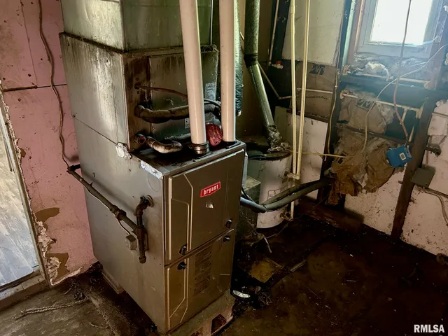 $39,900 | 3020 South Laura Street, Decatur, IL 62521