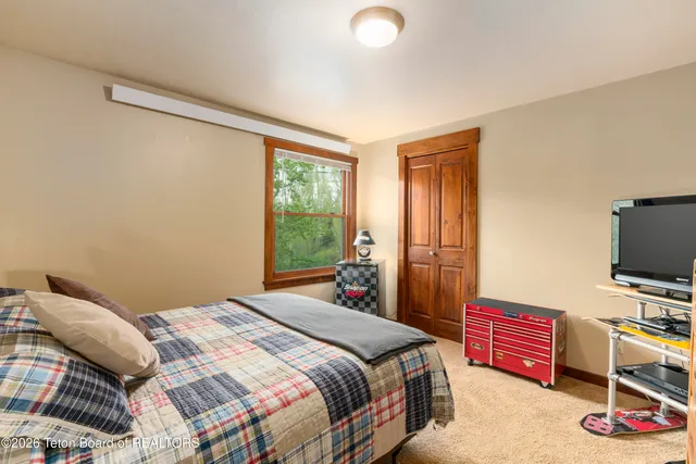 $2,495,000 | 210 Spruce Drive, Jackson, WY 83001