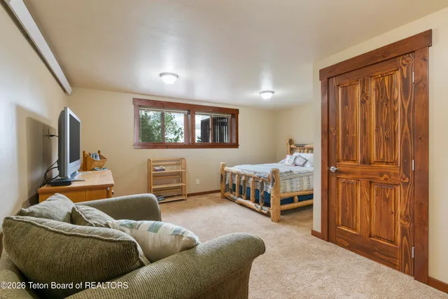 $2,495,000 | 210 Spruce Drive, Jackson, WY 83001