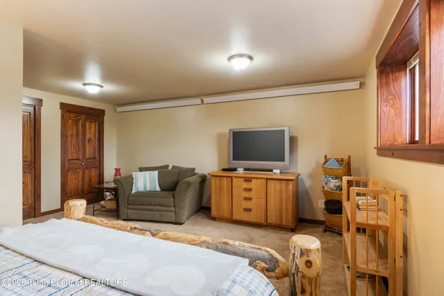 $2,495,000 | 210 Spruce Drive, Jackson, WY 83001