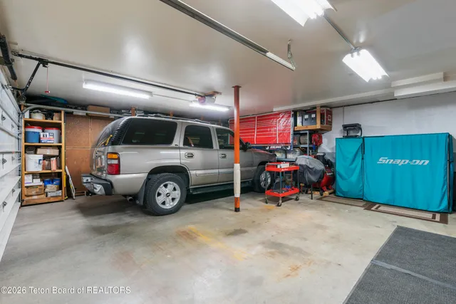 $2,495,000 | 210 Spruce Drive, Jackson, WY 83001