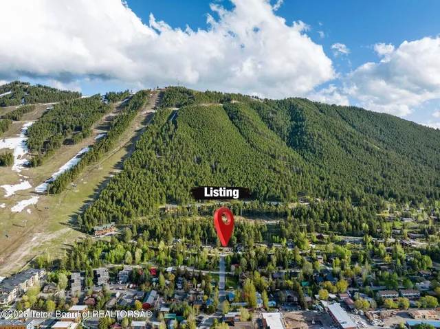 $2,495,000 | 210 Spruce Drive, Jackson, WY 83001