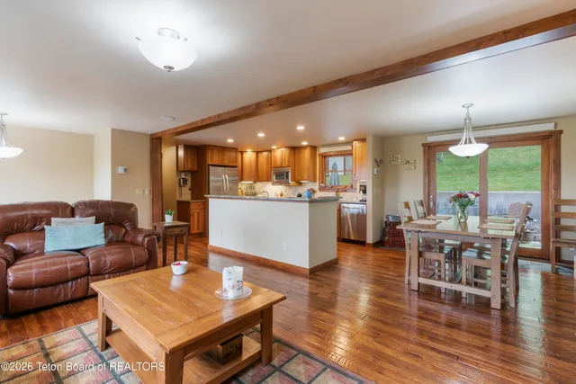 $2,495,000 | 210 Spruce Drive, Jackson, WY 83001