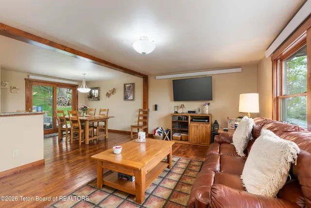 $2,495,000 | 210 Spruce Drive, Jackson, WY 83001