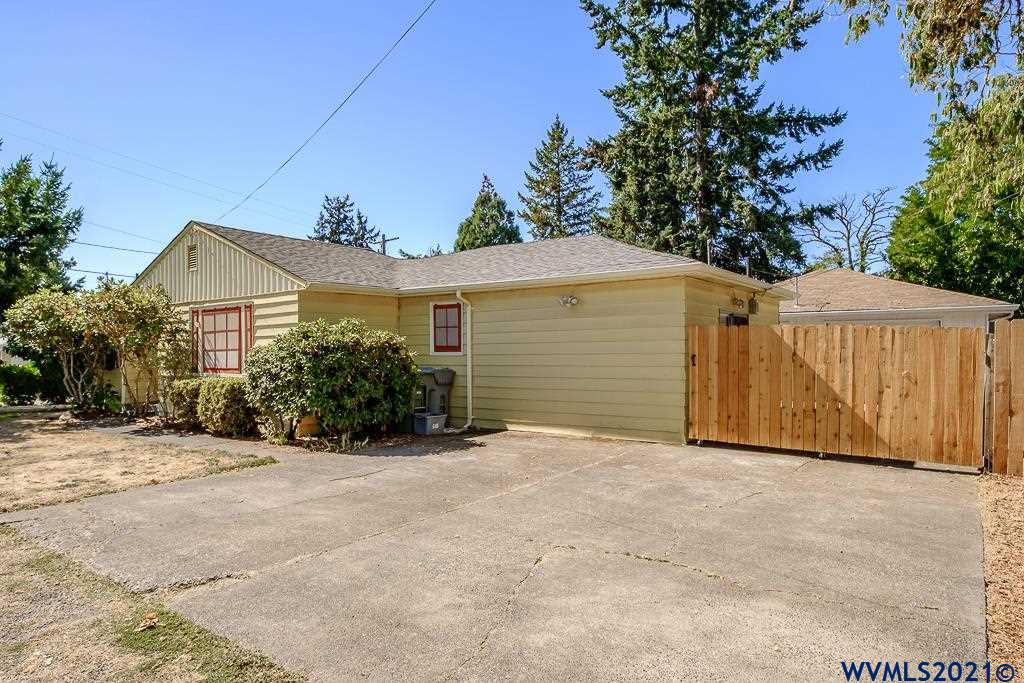 1370 Gale Street Southwest Albany, OR 97321 - Photo 2 of 42 Gallery Image 2