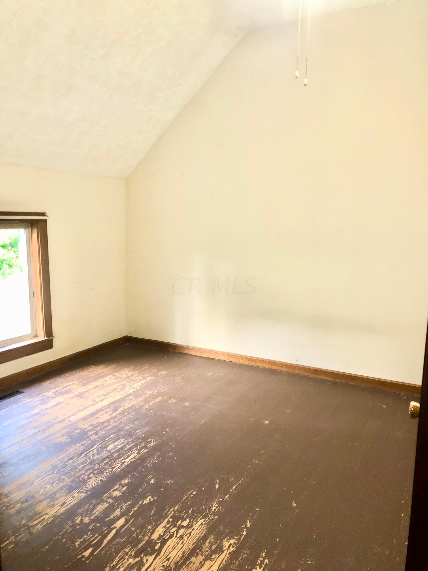 29431 Flat Run Road Danville, OH 43014 - Photo 6 of 30 Bedroom 1
