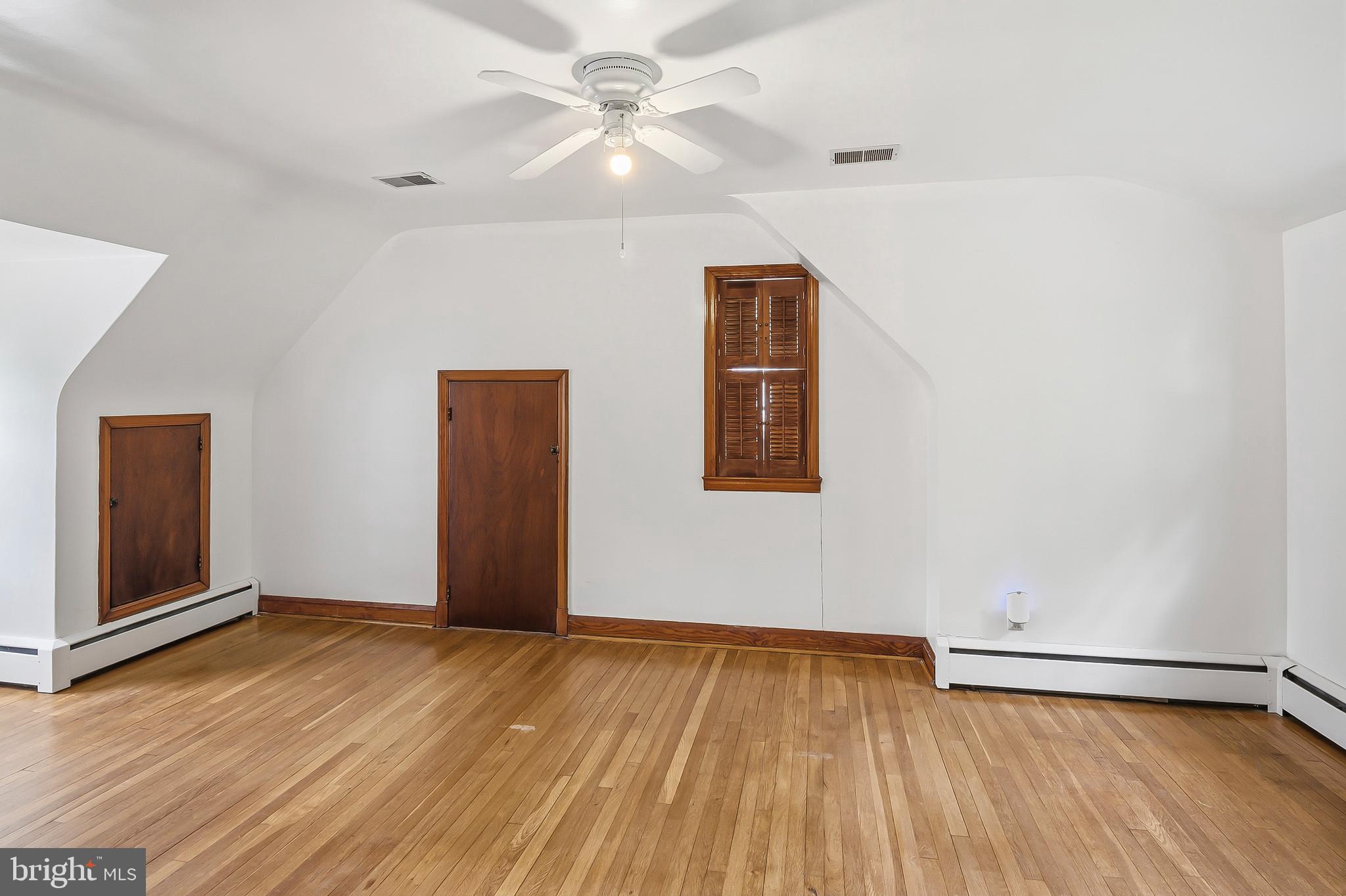 211 Hillendale Avenue Baltimore, MD 21227 - Photo 19 of 38 Primary Bedroom