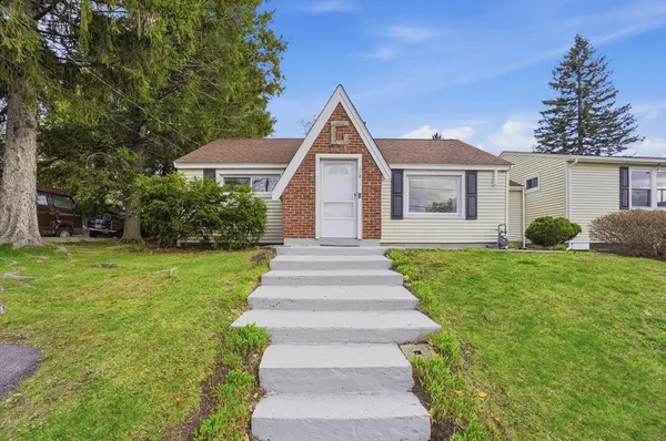 $495,000 | 118 Wilkinson Street, Worcester, MA 01606