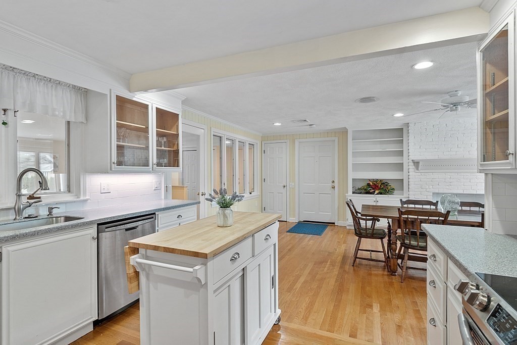 5 Locksley Road Danvers, MA 01923 - Photo 11 of 33 Gallery Image 11