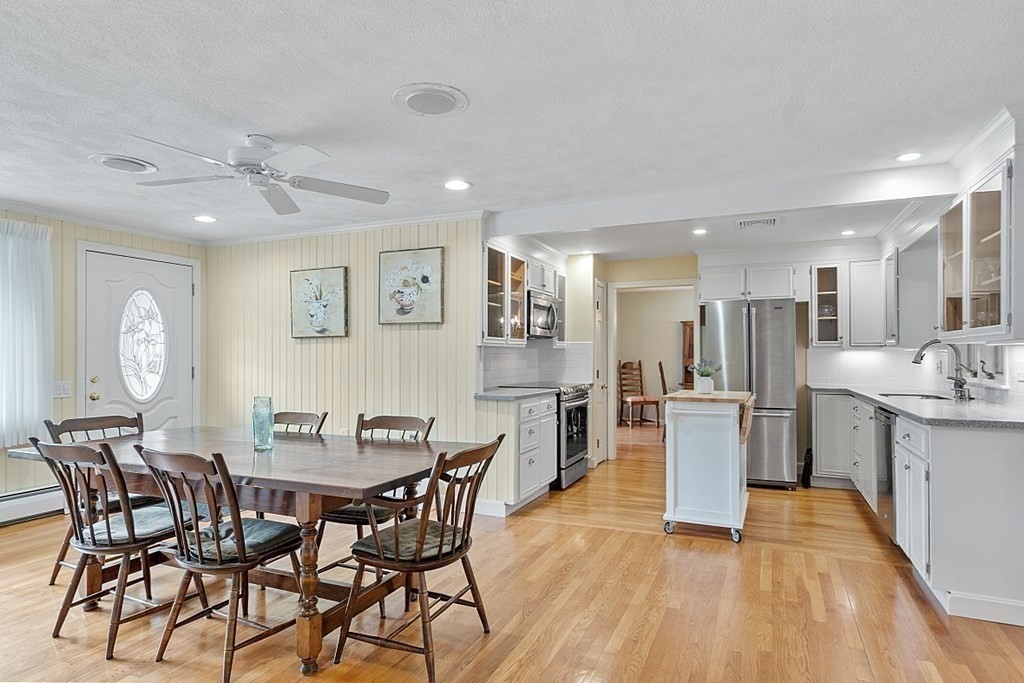 5 Locksley Road Danvers, MA 01923 - Photo 12 of 33 Gallery Image 12
