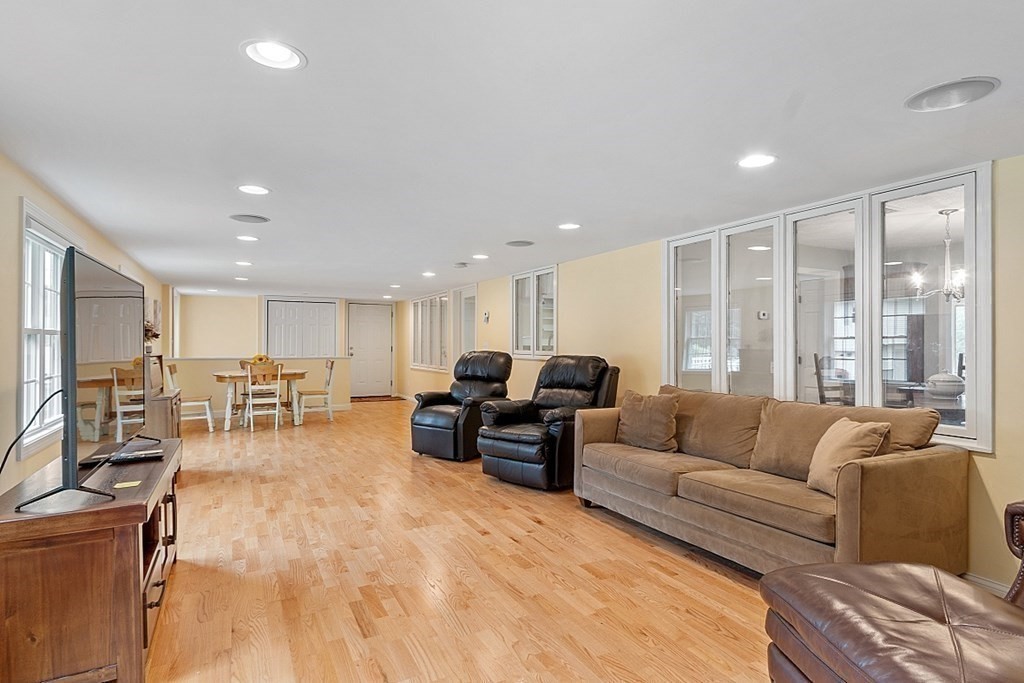 5 Locksley Road Danvers, MA 01923 - Photo 17 of 33 Gallery Image 17