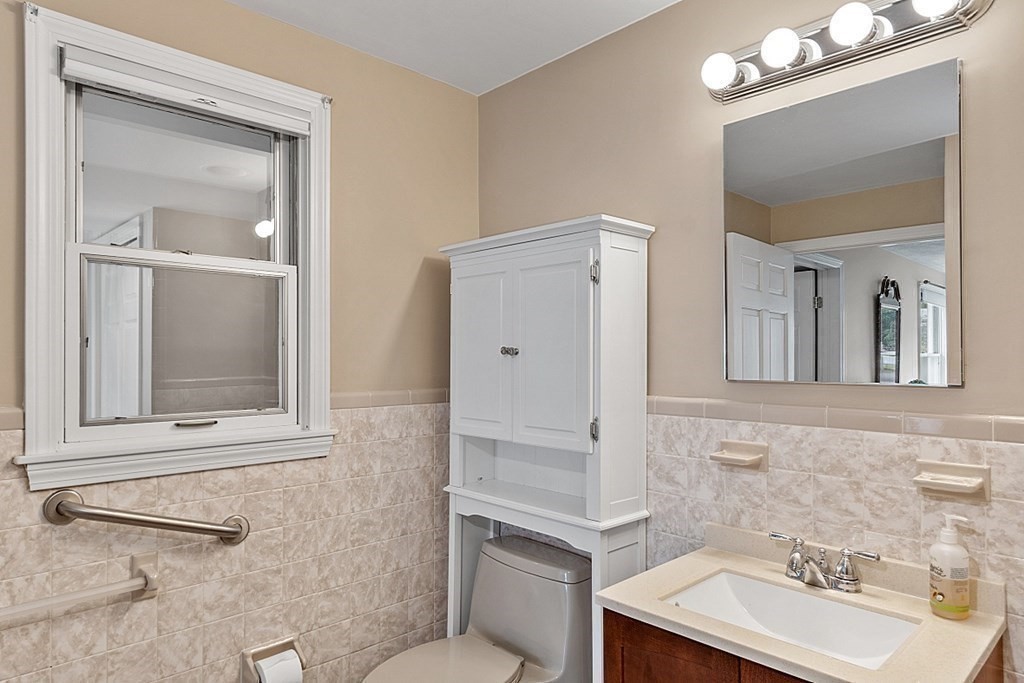 5 Locksley Road Danvers, MA 01923 - Photo 24 of 33 Gallery Image 24