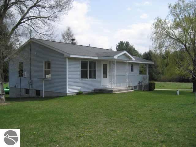 8198 Cram Road Williamsburg, MI 49690 - Photo 12 of 15 1689505-11.JPG
