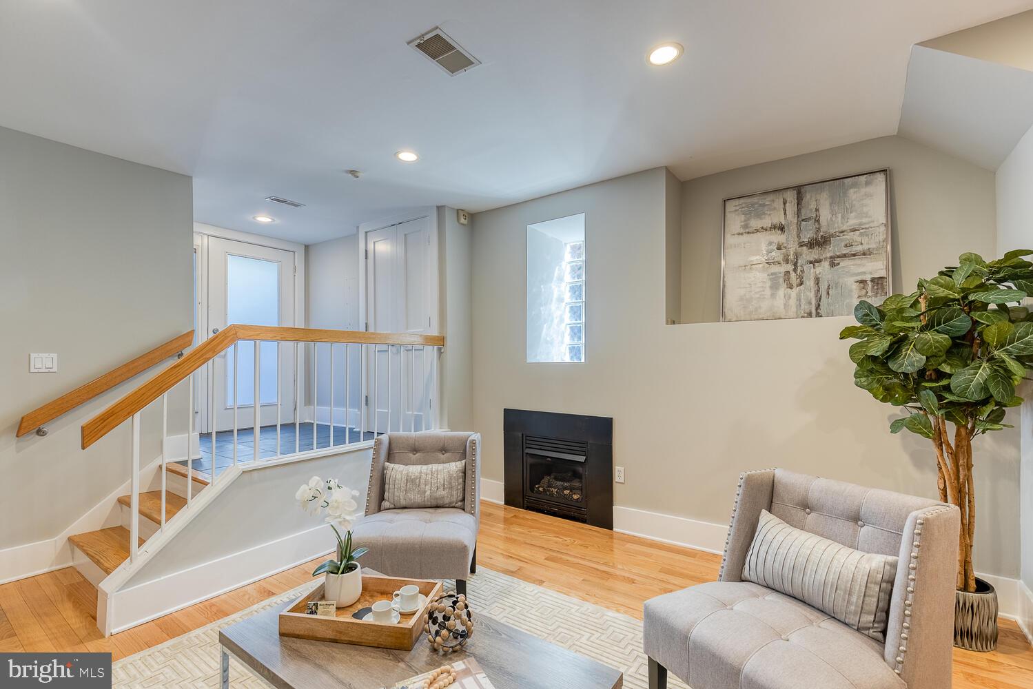 1806 Kalorama Road Northwest, Unit 1 Washington, DC 20009 - Photo 21 of 43 Light-filled main level living/dining room!