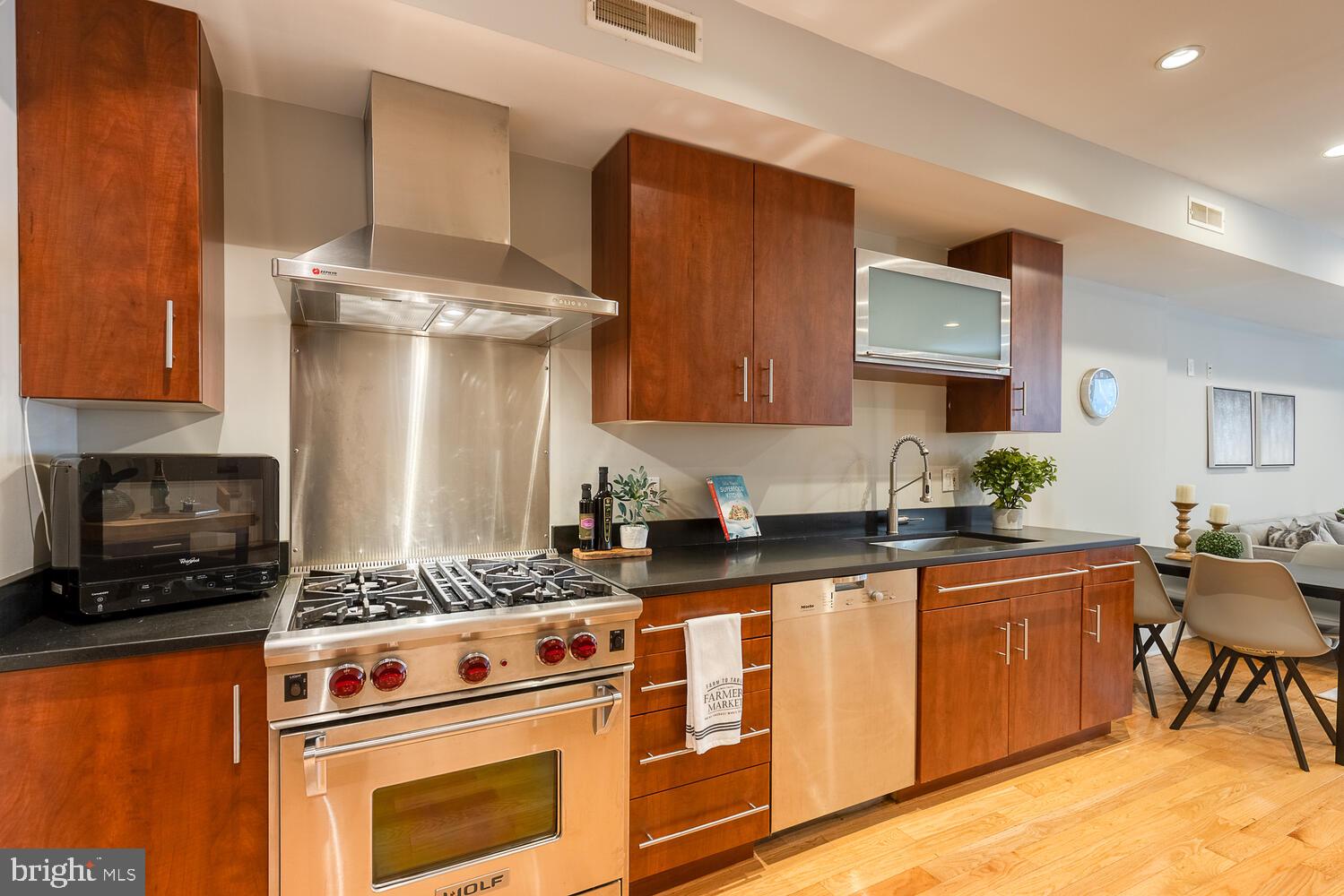 1806 Kalorama Road Northwest, Unit 1 Washington, DC 20009 - Photo 24 of 43 Open kitchen w granite counters + stainless steel!