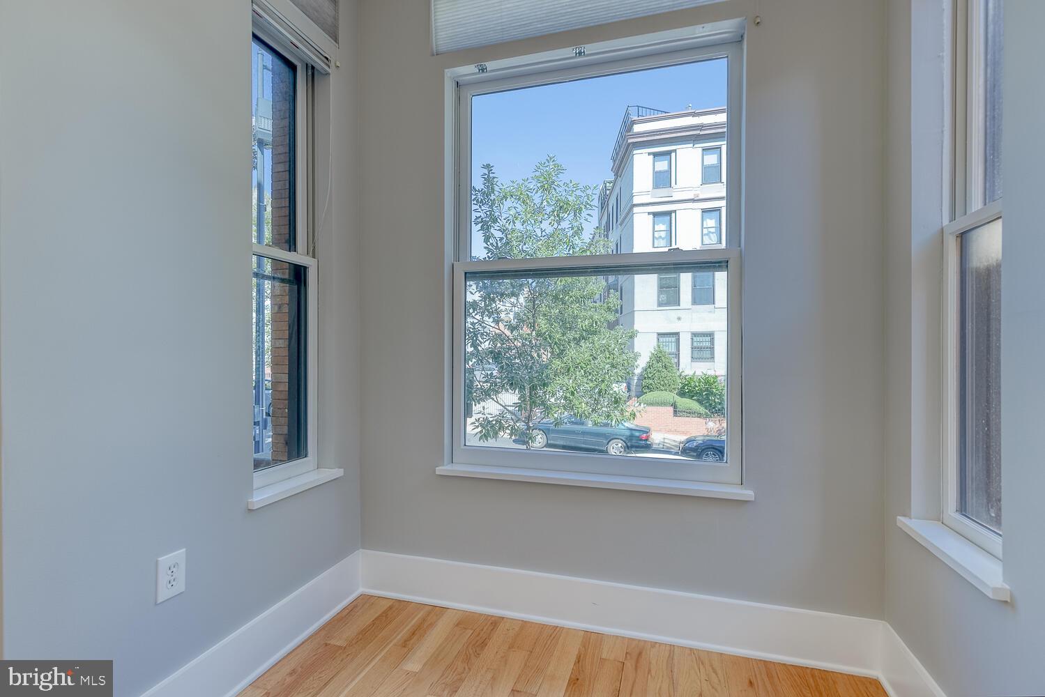 1806 Kalorama Road Northwest, Unit 1 Washington, DC 20009 - Photo 30 of 43 Sunny upper level primary suite with en suite bath
