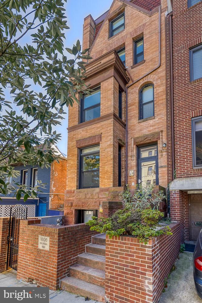 1806 Kalorama Road Northwest, Unit 1 Washington, DC 20009 - Photo 6 of 43 Gorgeous 2 Level Condo - Adams Morgan /Kalorama!