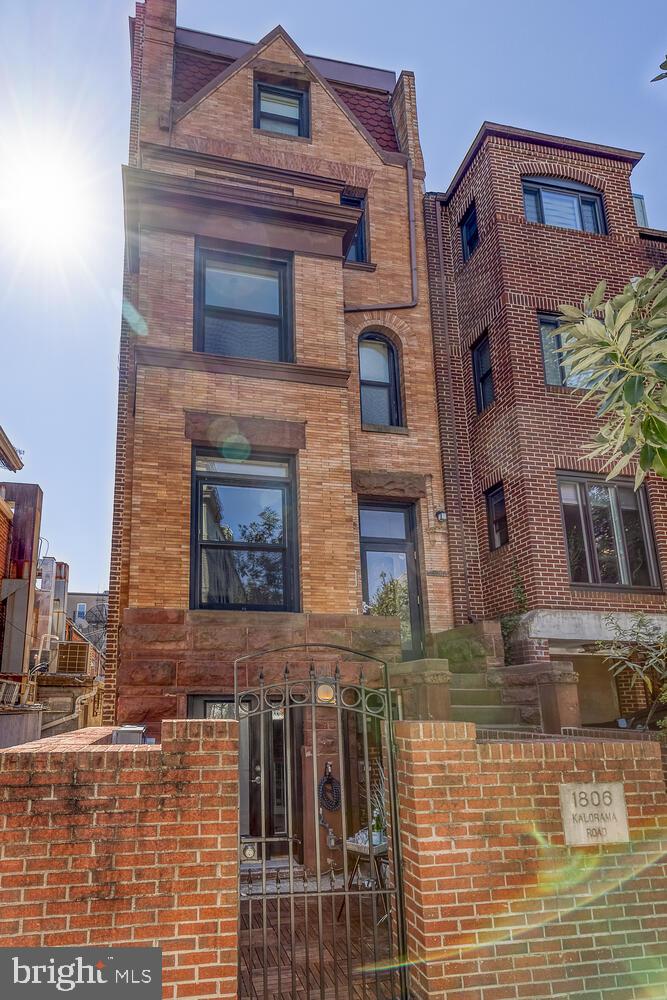 1806 Kalorama Road Northwest, Unit 1 Washington, DC 20009 - Photo 9 of 43 Gorgeous 2 Level Condo - Adams Morgan /Kalorama!