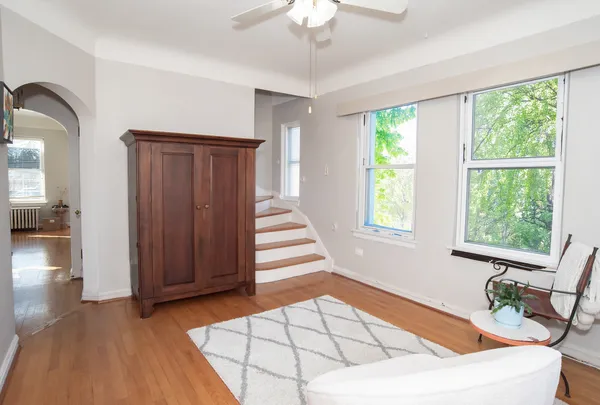 $339,500 | 3901 Custer Avenue, Lyons, IL 60534