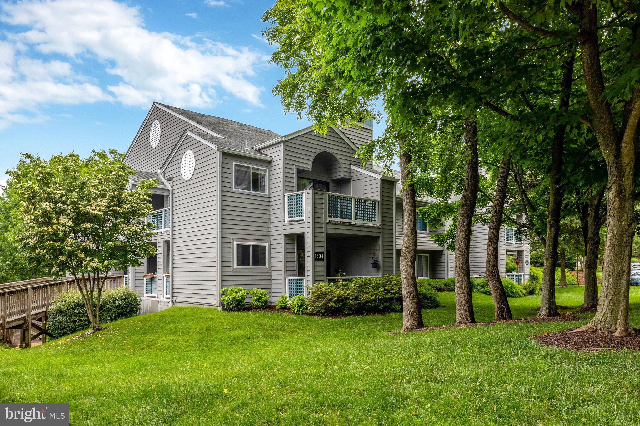 1504 Summerchase Court Reston, VA 20194 - Photo 3 of 42