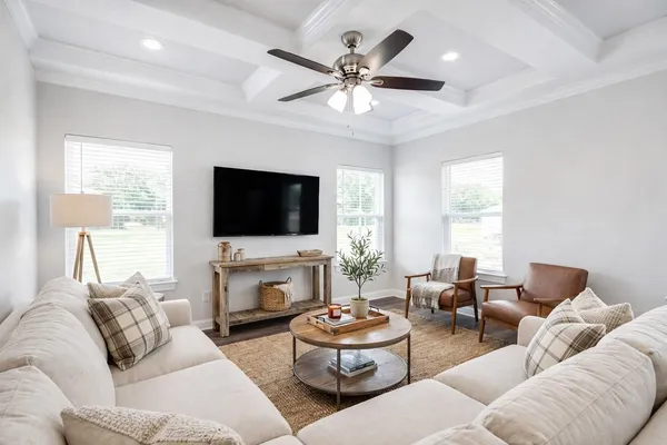 $1,950 | 410 North 4th Street, Beasley, TX 77417