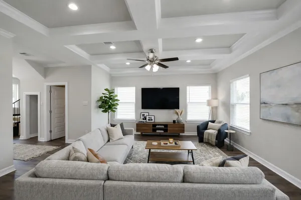 $1,950 | 410 North 4th Street, Beasley, TX 77417