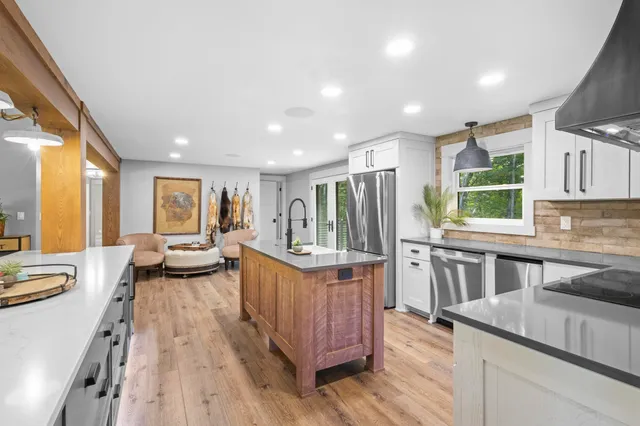 $1,099,000 | W14145 County Road C, Athelstane, WI 54104